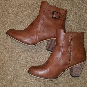 Brown heel boots size 9